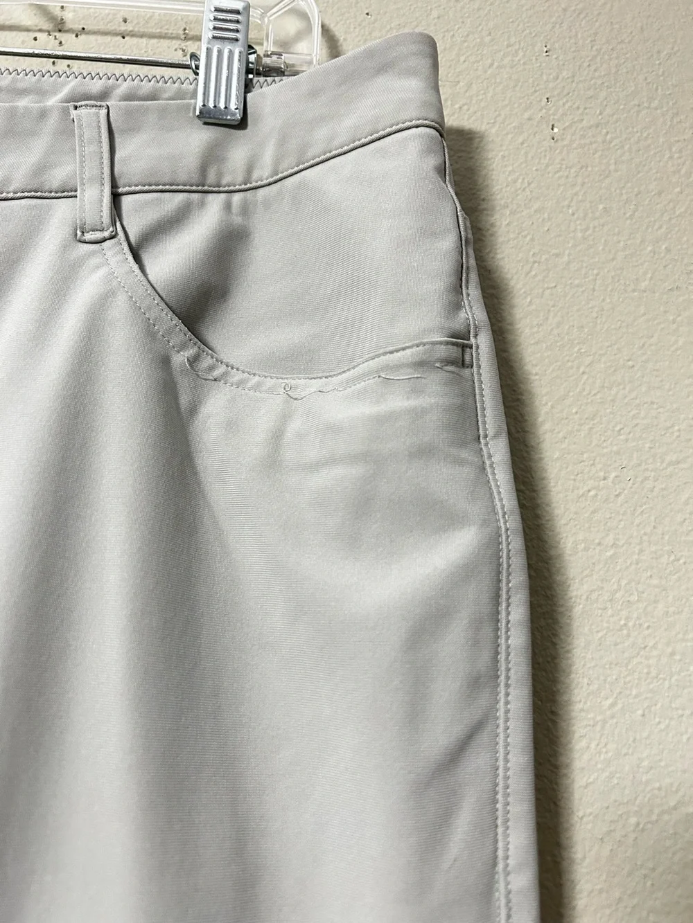 Vuori Men's 33x29 Cascade Tech Chino Performance Pants Grey Athletic Golf Work